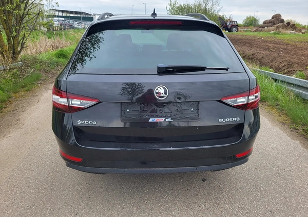 Skoda Superb cena 31500 przebieg: 259500, rok produkcji 2016 z Augustów małe 497